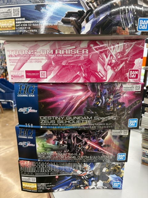 BOOKOFF_fussa's tweet photo. ブックオフ福生店

中古未組み立てガンプラ
プレバン限定品等多数お売りいただきました！
他にもROBOT魂等の可動フィギュアもお売りいただいております！！
お求めの方は是非福生店へご来店くださいませ😀 https://t.co/8XSSY2sC05