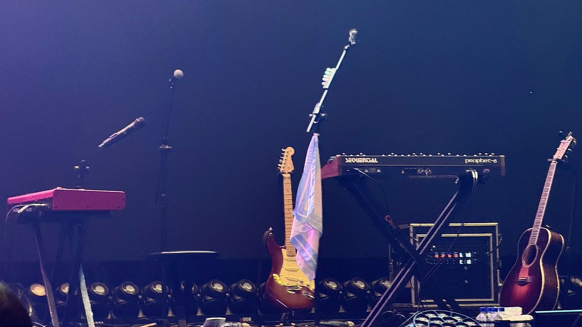 bloomingdiary_'s tweet photo. 20260919 ROSETOPIA in KAOHSIUNG

🥁🎸🎹🎤

#TheRose #더로즈 #Rosetopia 
#김우성 #박도준 #이하준 #이태겸 https://t.co/KUgGrzlN42