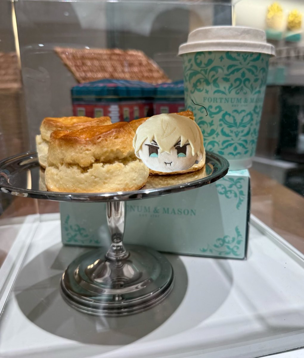chip_bjfy's tweet photo. F&amp;M行ってきたけどスコーンは売り切れだから写真だけ撮ってきた😭ﾋﾞｴｯ
夜ご飯用にオーベルジーヌを手土産にしてスコーンの代わりに粉もんを食べようとなり粉もんを半分こして食べた🫶🏻
粉もんとは🤔
これにてオデのシルバーウィーク終了！出勤のみんな頑張ろうな〜😭台風だけど〜😭 https://t.co/3HzerW6YoQ