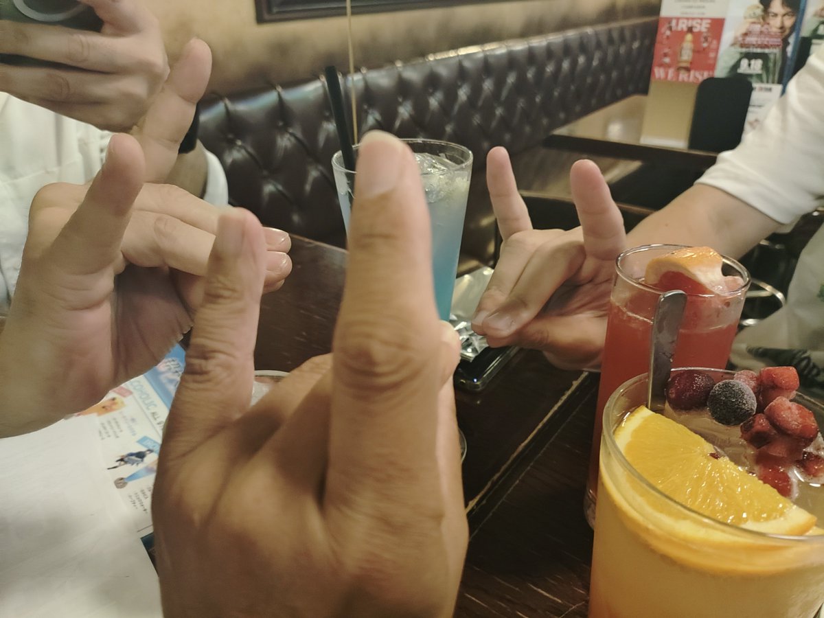 takerinseijin's tweet photo. 超かぐや姫！×HUBコラボ

この一瞬を最高のパーティーにしよう https://t.co/1tbZkNXC47