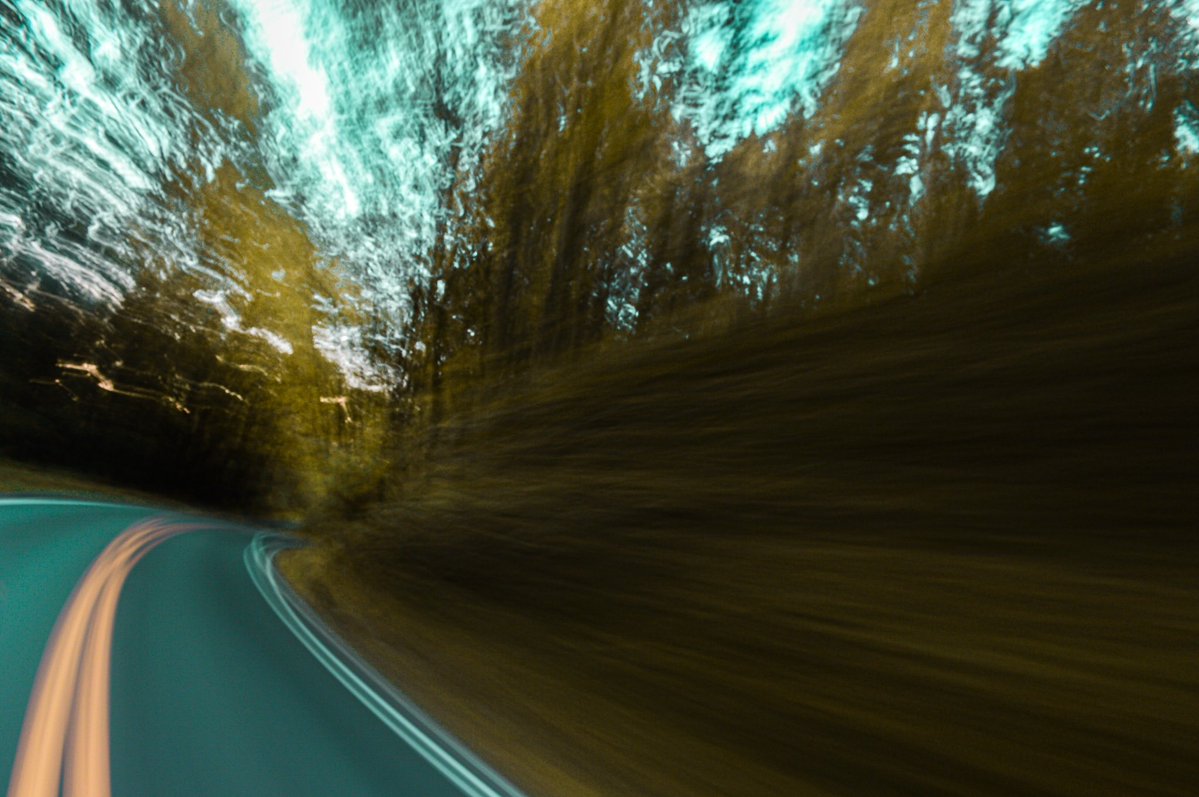 viewswithjazz's tweet photo. Gotta go fast ! https://t.co/bu603ycKEK