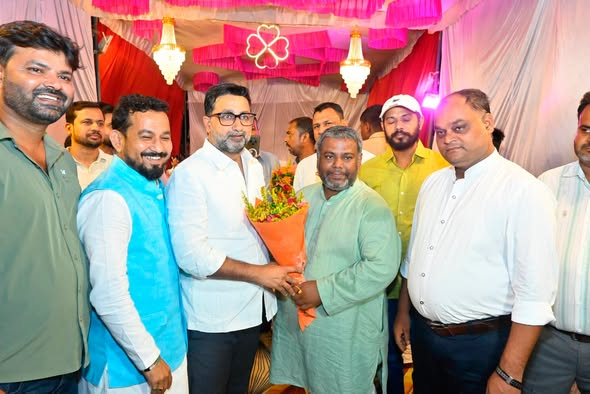 danishazadbjp's tweet photo. #लखनऊ
लखनऊ में मो.इम्तियाज सिद्दीकी जी के यहाँ गृह प्रवेश समारोह में सम्मिलित होकर मुबारकबाद दी..
@narendramodi @myogiadityanath @PMOIndia @AmitShah @NitinNabin @mppchaudhary @idharampalsingh @BJP4India @BJP4UP https://t.co/DUDe0xT6GA