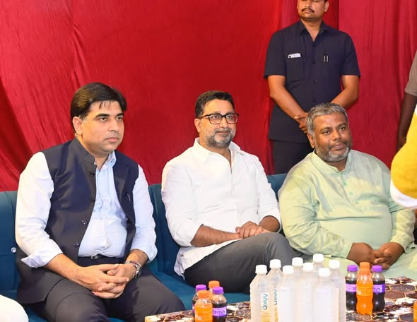 danishazadbjp's tweet photo. #लखनऊ
लखनऊ में मो.इम्तियाज सिद्दीकी जी के यहाँ गृह प्रवेश समारोह में सम्मिलित होकर मुबारकबाद दी..
@narendramodi @myogiadityanath @PMOIndia @AmitShah @NitinNabin @mppchaudhary @idharampalsingh @BJP4India @BJP4UP https://t.co/DUDe0xT6GA
