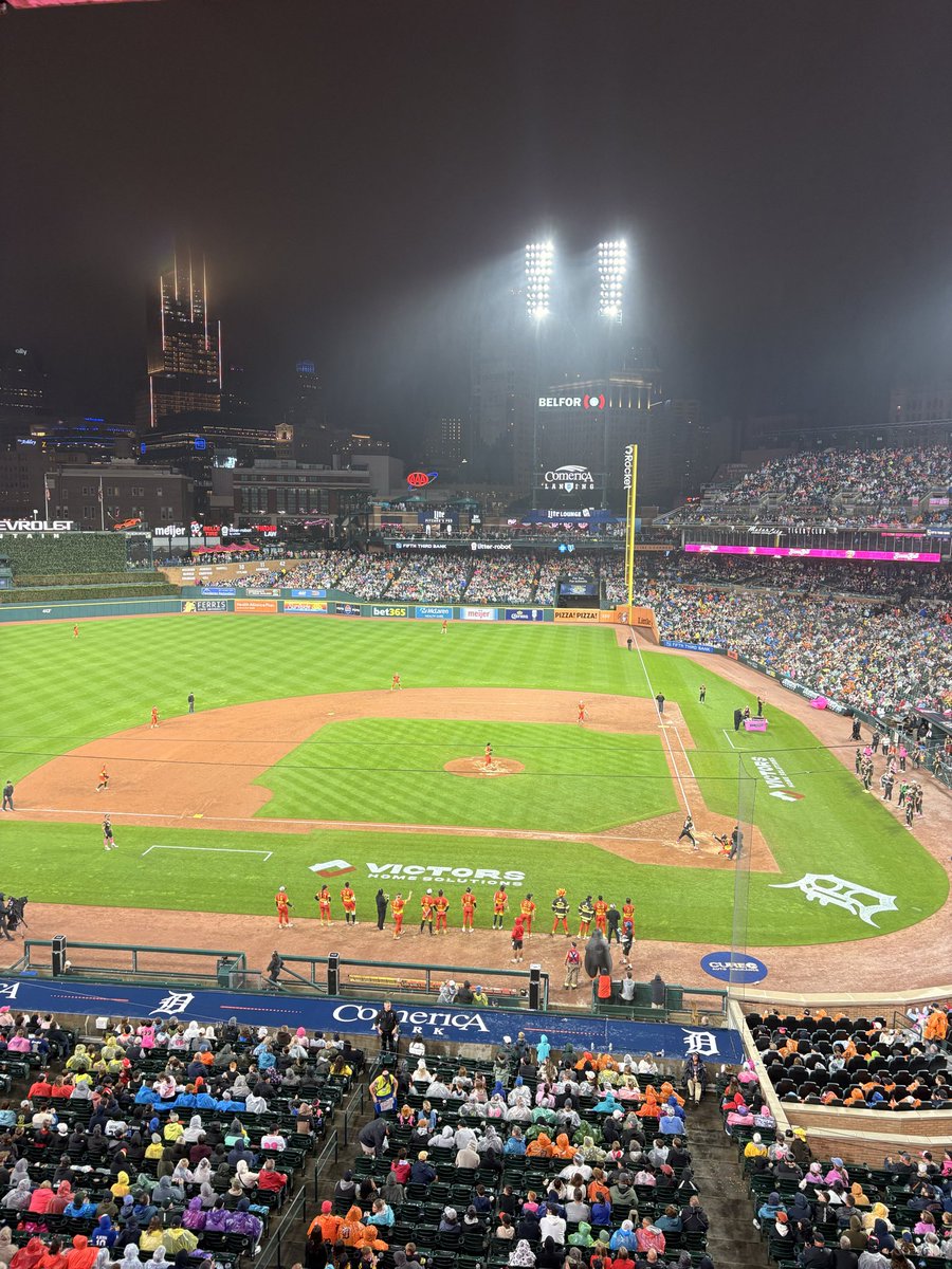 SkeeterSupreme's tweet photo. Might be the first person to go from the Big House to a Savannah Bananas game in the same day. Thanks Grandpa! https://t.co/VTf5I8Z4QG