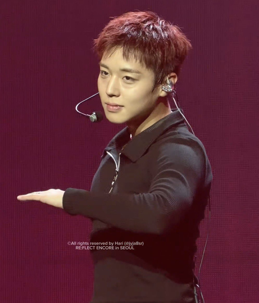 n0name_ma's tweet photo. 형이 앞에서 나쁜 춰주는 거 보고 그대로 따라해서 방향 반대 되어버린 우기… ㅈㄴ연하남 티나 귀엽게ㅠ #알페스트윗 https://t.co/RojMTXUHbX