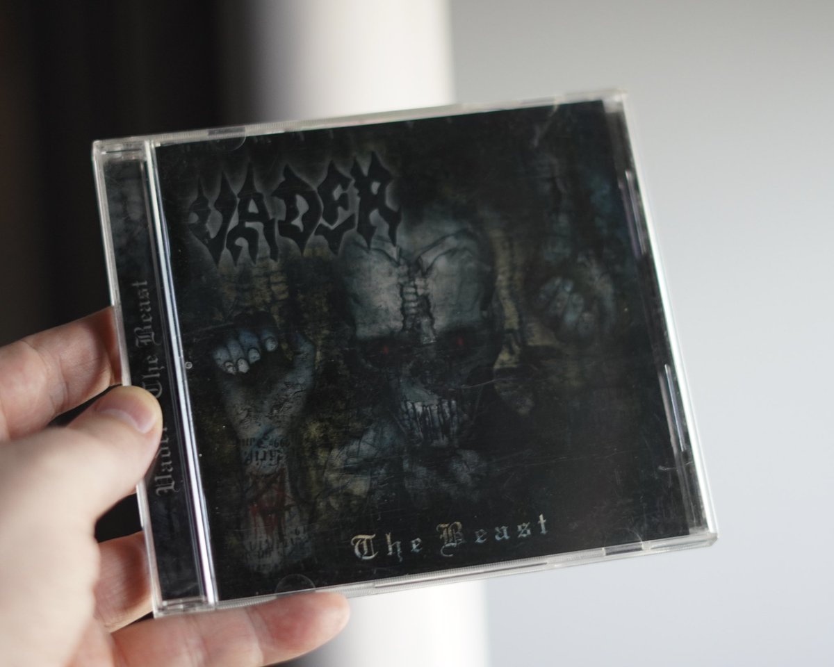 Defstar666's tweet photo. 💀 22nd ANNIVERSARY 💀

🇵🇱 VADER - The Beast (2004)

Their probably most catchiest album but still rips in true classic Vader’s style
#Vader #polish #DeathMetal #thrashdeath #AlbumAnniversary https://t.co/H5HOy6UElR