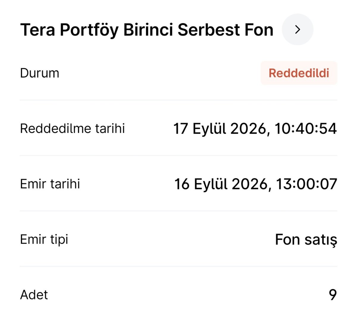 dr_petrichor94's tweet photo. Hâlen aklım almıyor. Takasbank, Midas'ı yalanlayarak böyle bir tweet atmıştı. Midas bunun öncesinde emirlerin TEFAS kaynaklı gerçekleşmediğini iddia etmiş, sonrasında R yapmak zorunda kalmıştı. 

İşte bunlar da benim emirlerim. Görüldüğü üzere 16 Eylül 13.30 öncesi emirleri girmişim ve gidip sordum da yani durumunu, o görselleri de paylaşacağım. Çünkü "Emirleriniz iletildi." demişlerdi bu sorumsuz arkadaşlar. Ama gel gör ki 17 Eylül'de çat diye iptal oldu emirler. 

Şimdi ben en başta kendime ve en çok kendime kızıyorum. Ama bu sorumsuzluğu yapanları sırf komisyon vs. almıyorlar diye görmezden mi geleceğim? Yazıktır yahu.