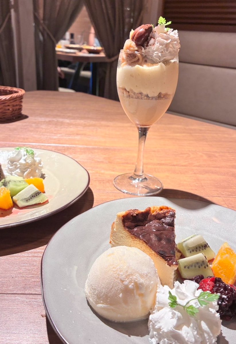barcarolle6's tweet photo. ドリンクバー＆デザートも付けてしまう😙 https://t.co/h6D6AXBL9B