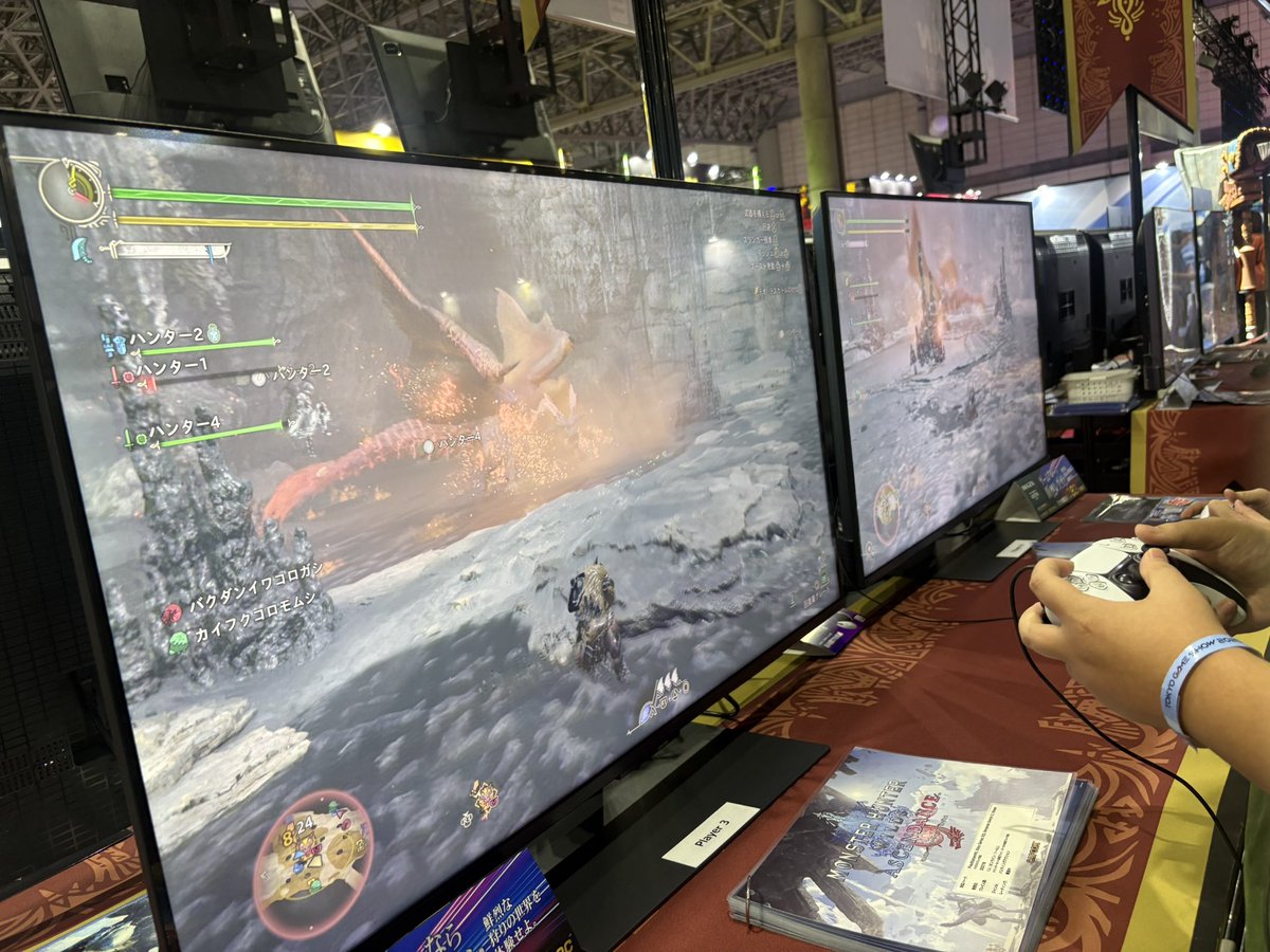 kousuzuki88's tweet photo. モンハン体験中(私は無理なので見学中)
#TGS2026 https://t.co/0ONqdqIl4u