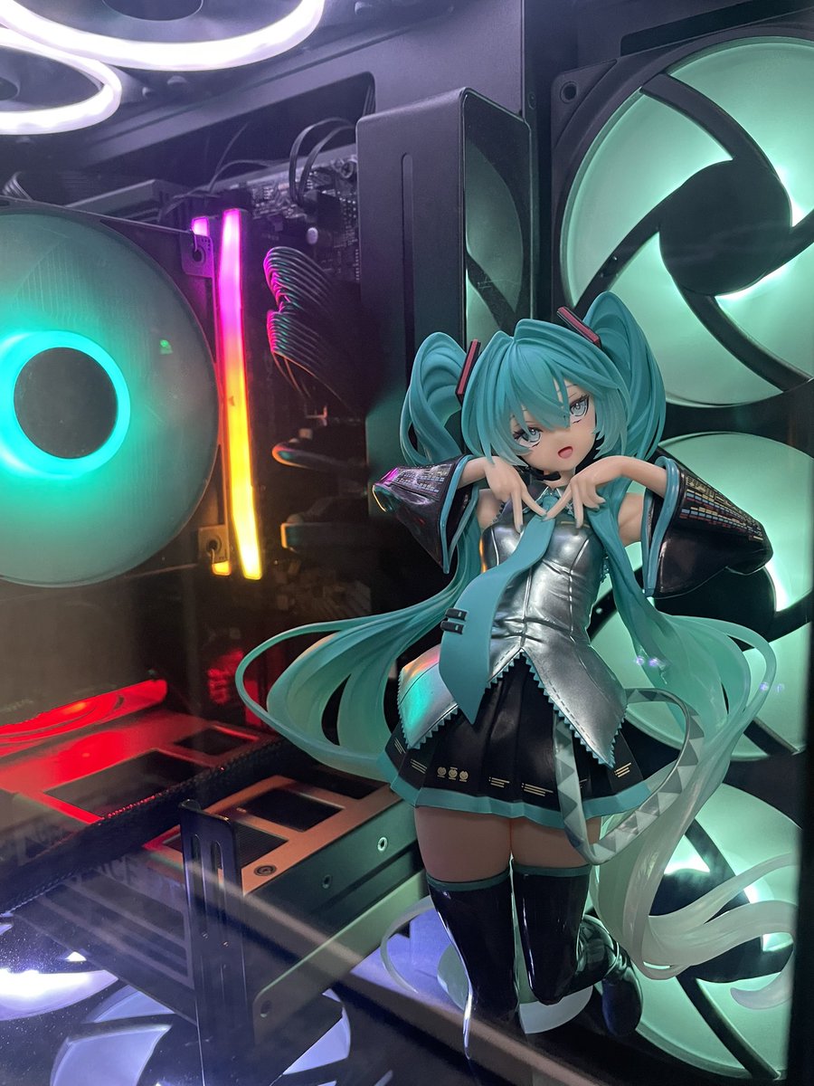 NARUMIXS's tweet photo. PC内が少し汚れてたからお掃除
とてもよい https://t.co/cMJXe4tirw