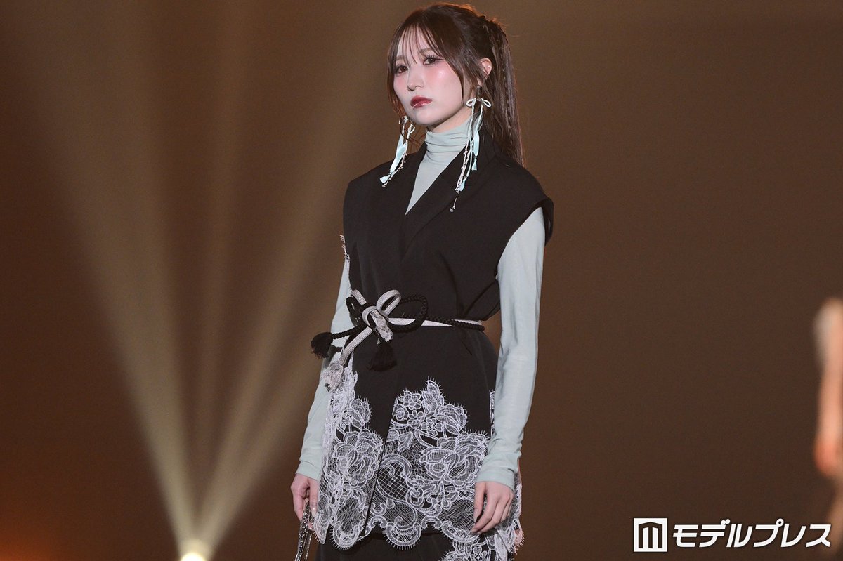 modelpress's tweet photo. 【IDOL RUNWAY COLLECTION 2026A/W🎀】

CANDY TUNE小川奈々子、色白美肌際立つ
ブラック✕ミントグリーン衣装💚
https://t.co/TNhzZgYKJz

@CANDY_TUNE_ @nachico_ct1001 https://t.co/HoZ3Di3Wuu