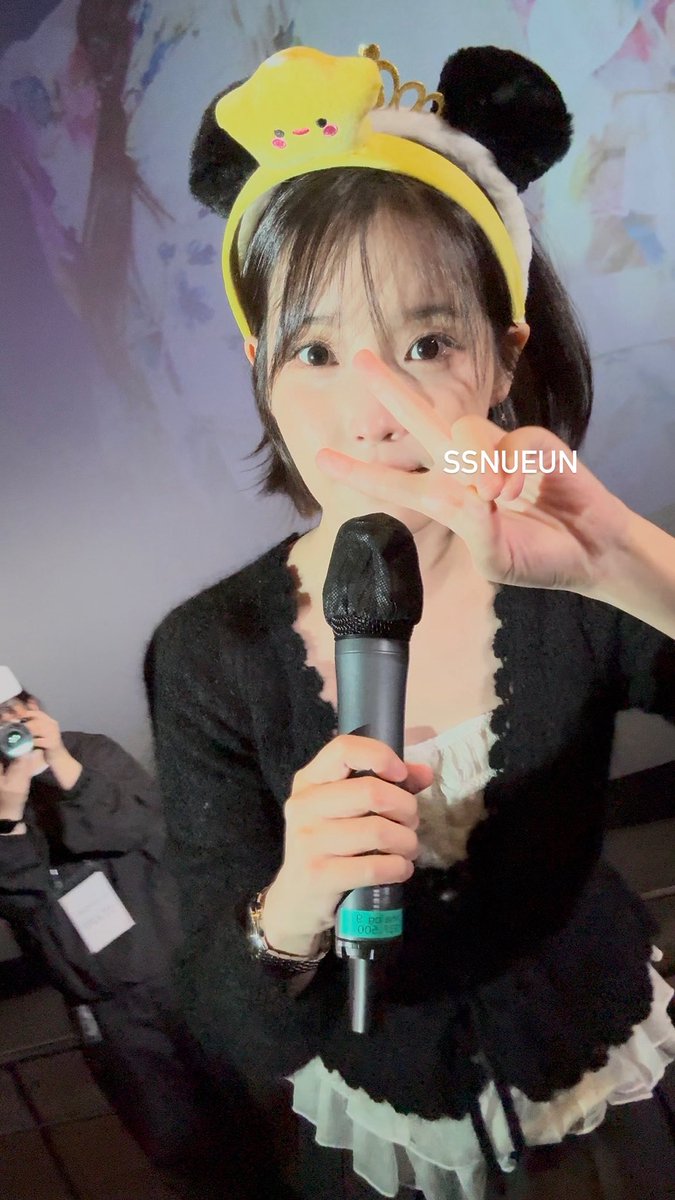 ssnueun's tweet photo. 진짜 귀여운 언니 볼 사람 ㅠㅠㅠㅠㅠㅠㅠㅠㅠㅠㅠㅠ
#아이유 #iu @_IUofficial https://t.co/0War82uTjr