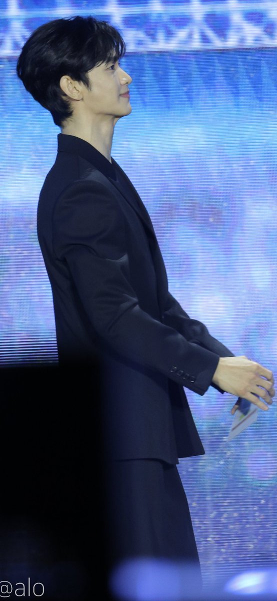 jayouin_00's tweet photo. #김수현 #kimsoohyun 
#金秀賢 #キムスヒョン 
#2026TMA
#더팩트뮤직어워즈 https://t.co/AtKlenjkHn
