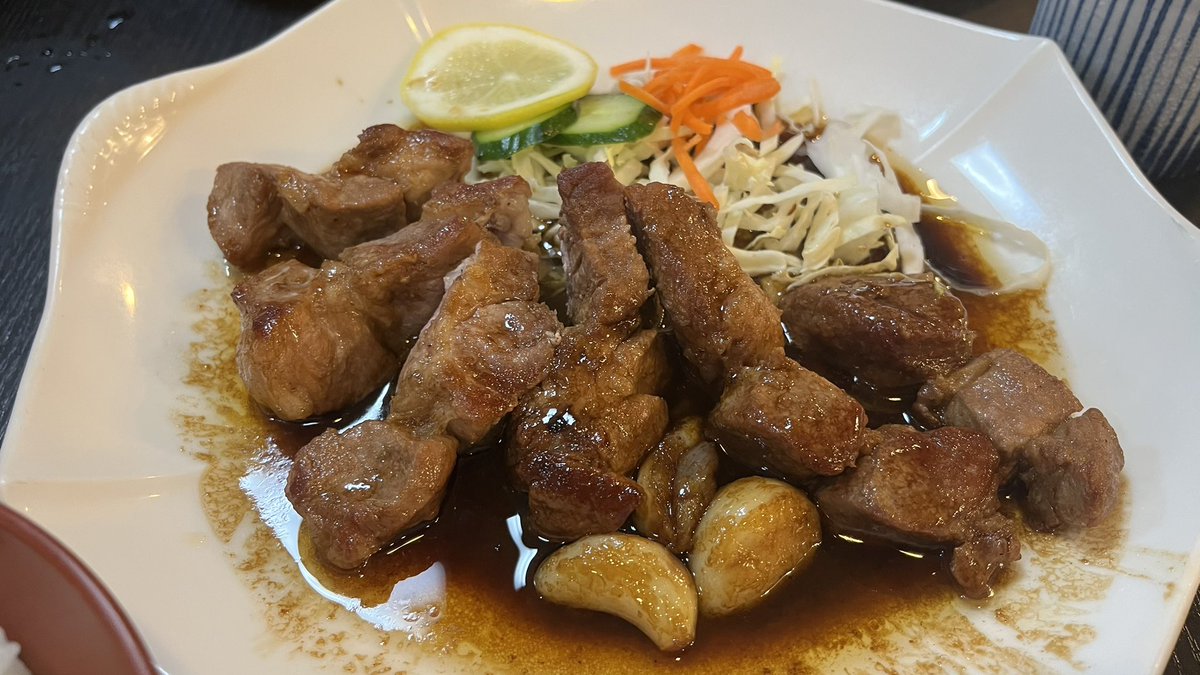 3120FRT's tweet photo. 美味かった。
キャベツはおかわり無料でした。
キャベツ美味かった。 https://t.co/6jjFxRe5Ki