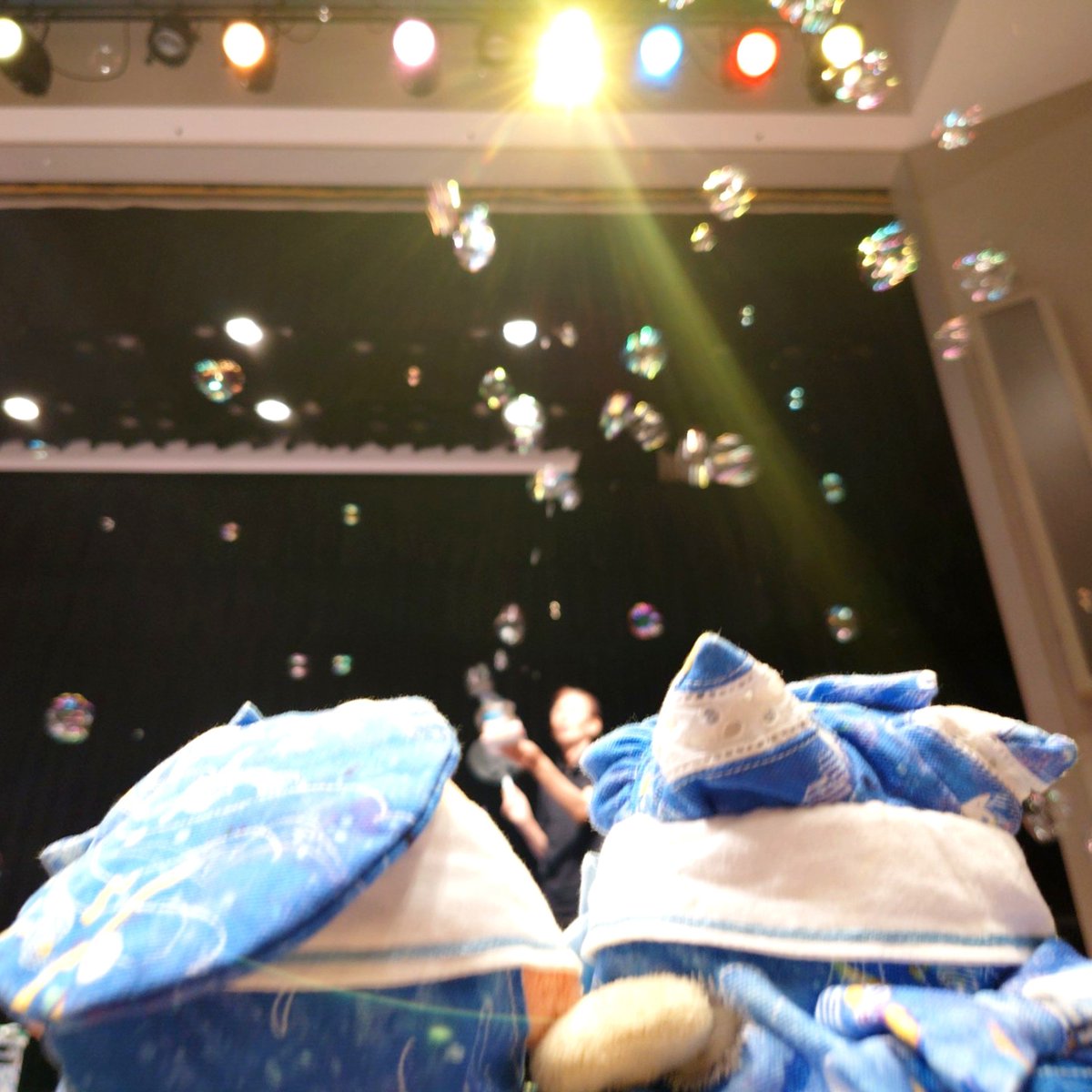 ubutomo_poke's tweet photo. シャボン玉ショー見てきました🫧
幻想的で綺麗でした✨ https://t.co/MlZ7W93fnj