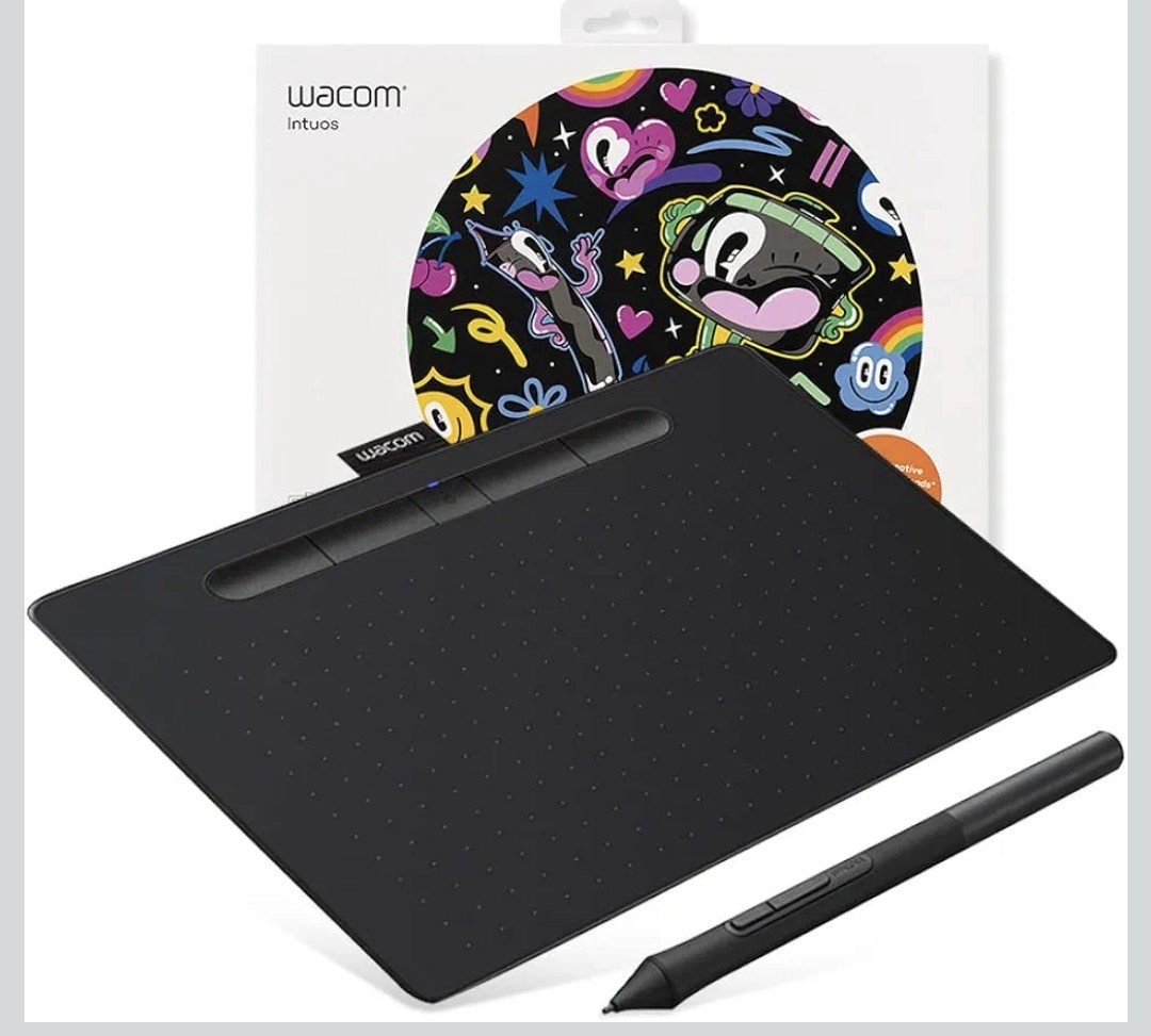 BasedLEDA's tweet photo. There were so many to pick from so I picked Wacom CTL-6100/K1-CX Intuos Medium, Black version simply because it had nice reviews. https://t.co/Im8ChYHgrG