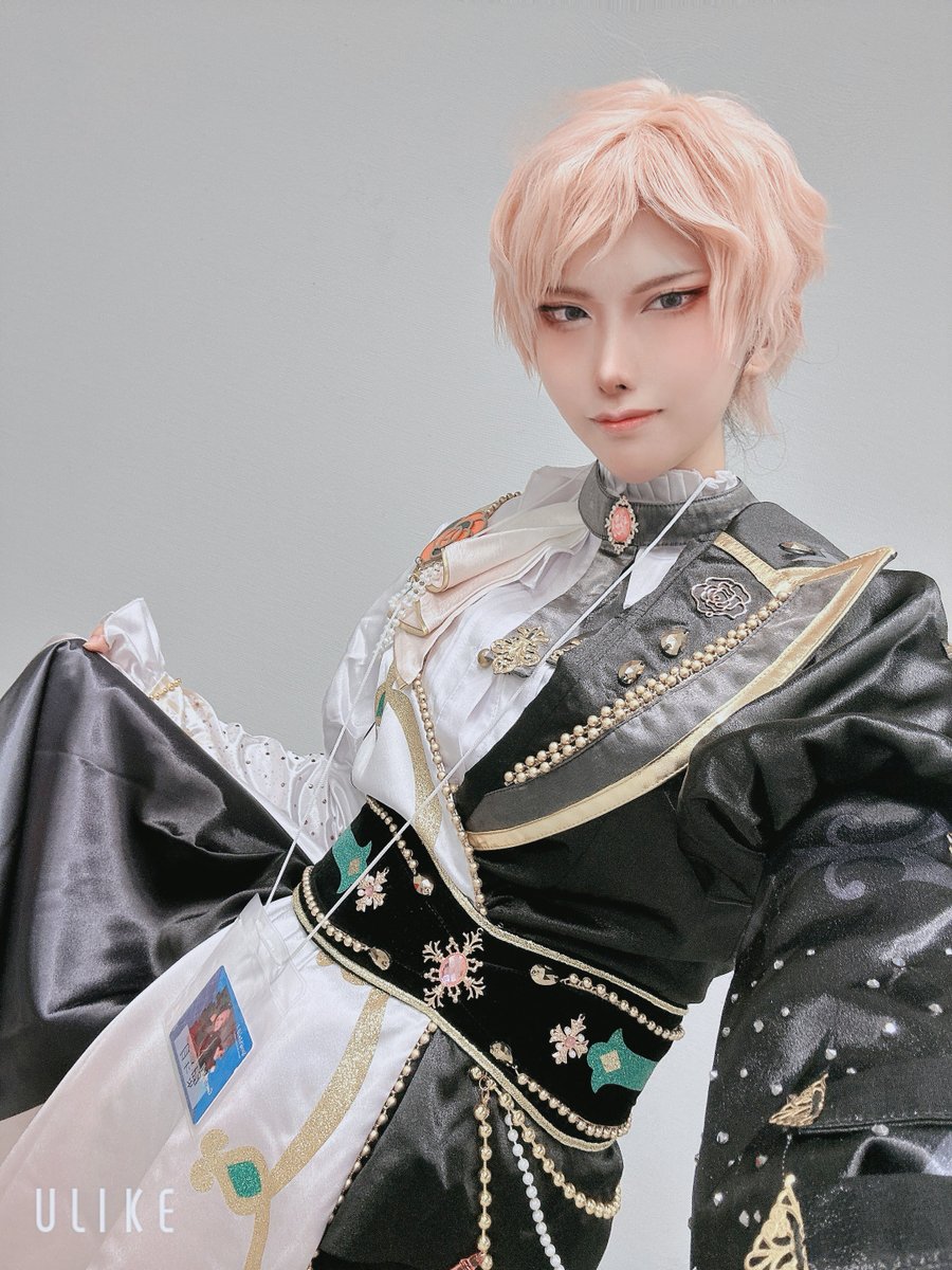 nosime_cos's tweet photo. スタッフですよ
パフォもやりました🌹オーディエンス大湧きで嬉しかった〜
#こすふぇ100 https://t.co/vJi5jYNWhb