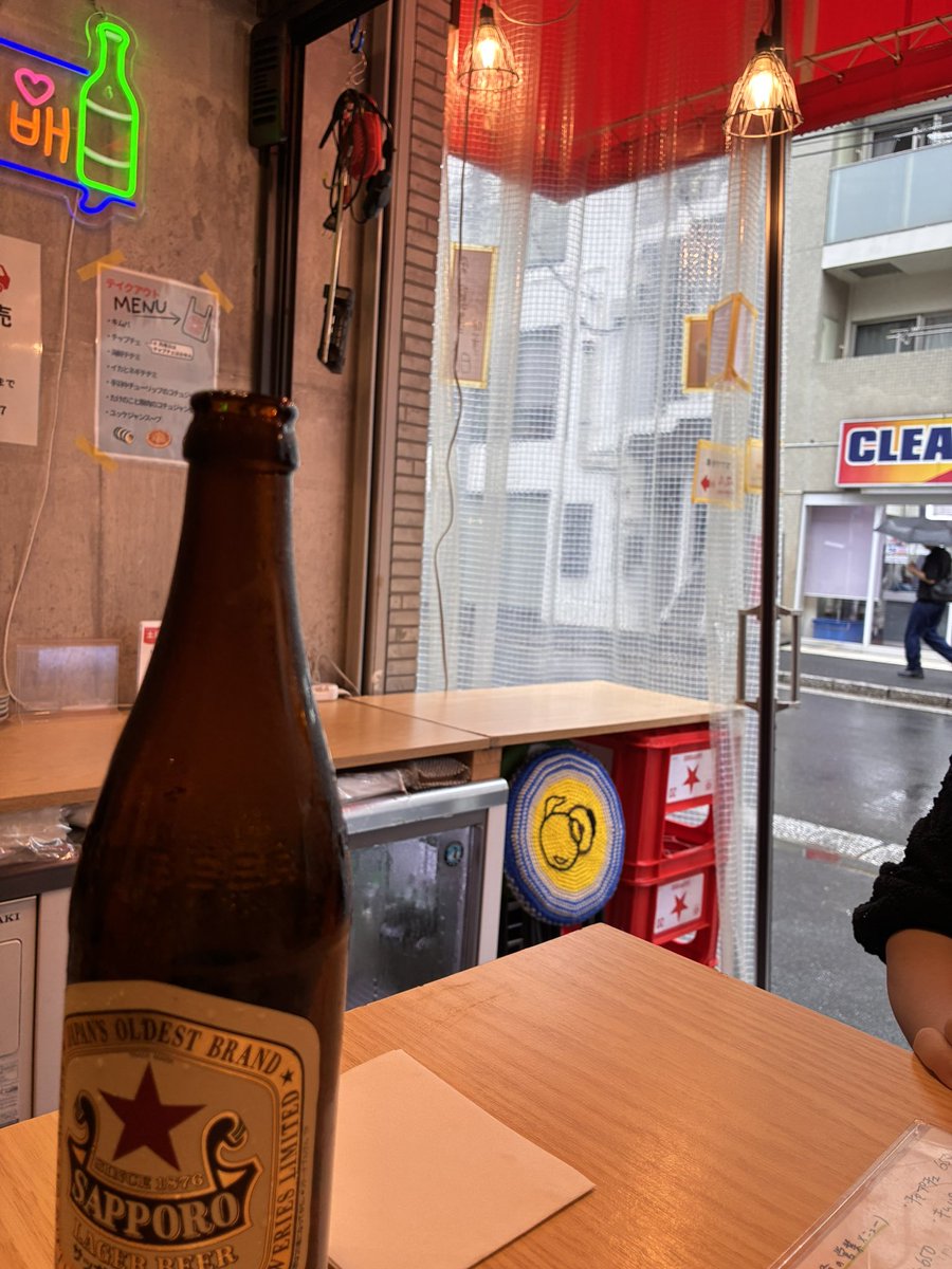 pantune_style's tweet photo. 雨降ってるとお店空いてていいね https://t.co/qx96K1B8Cz