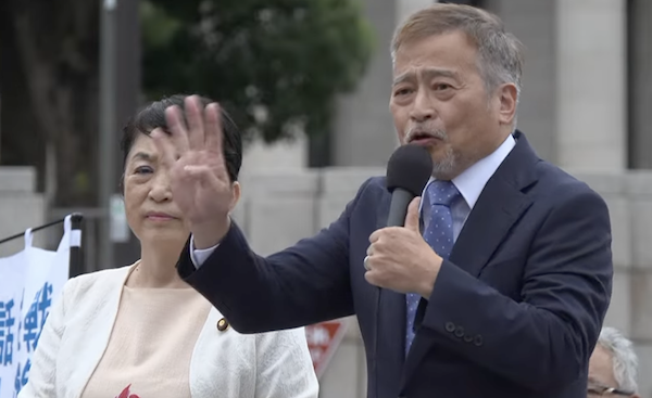 honmo_takeshi's tweet photo. 「殺しています」は完全に一線を超えている。

【これは酷い】社民・ラサール石井、高市政権の発信は「ナチスそのもの」…また「前法務大臣の時に2回死刑をやって、4人殺しています」と発言＠国会前デモ（動画） https://t.co/5UvZftvJrd https://t.co/yBoe96NJai