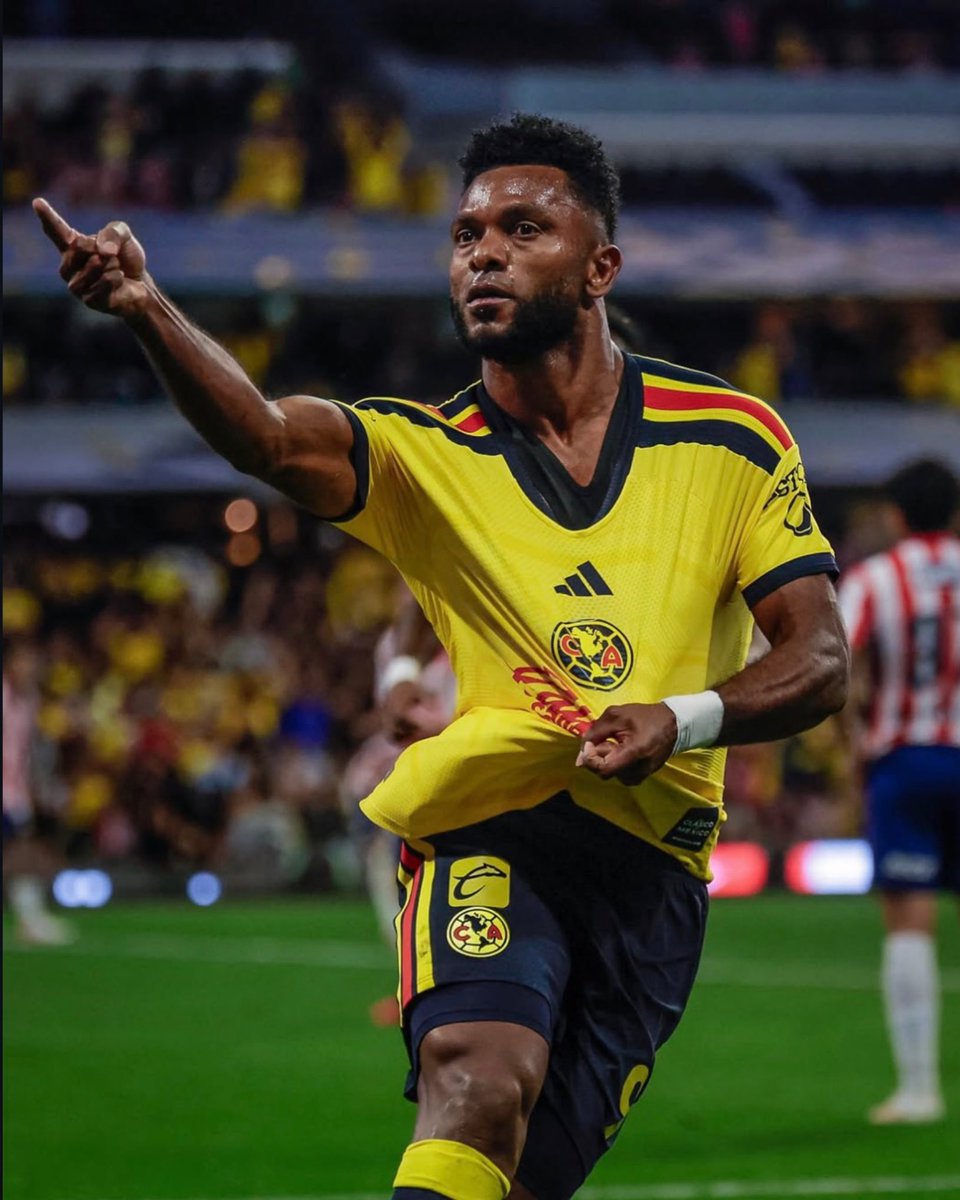 ElJefeAguila's tweet photo. ¿Lo de Miguel Borja que fue?

9 minutos en la cancha le bastaron para meter 2 goles en su primer Clásico Nacional.

QUÉ JUGADOR.🦅🔥 https://t.co/CjB1K1AS20