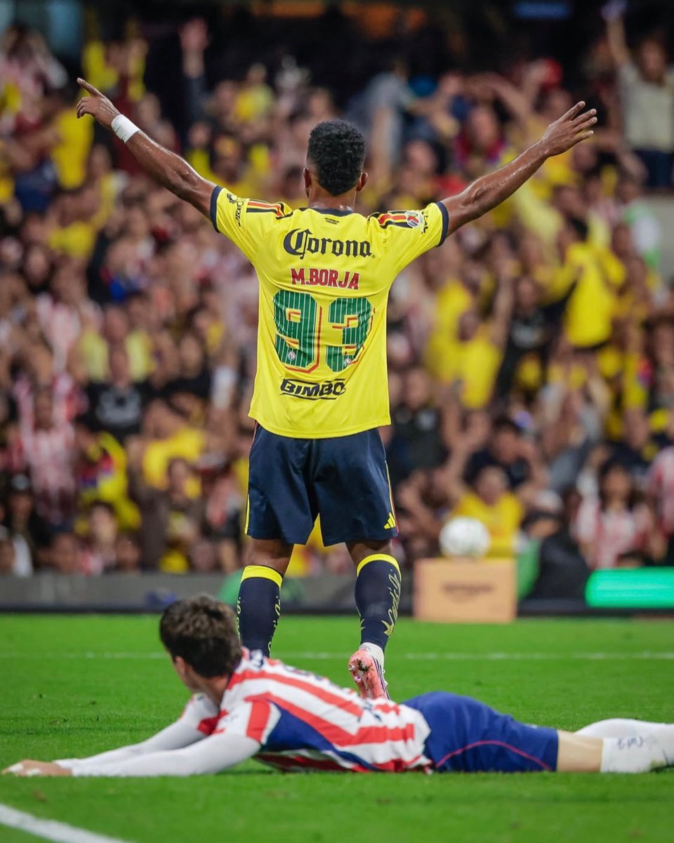 ElJefeAguila's tweet photo. ¿Lo de Miguel Borja que fue?

9 minutos en la cancha le bastaron para meter 2 goles en su primer Clásico Nacional.

QUÉ JUGADOR.🦅🔥 https://t.co/CjB1K1AS20