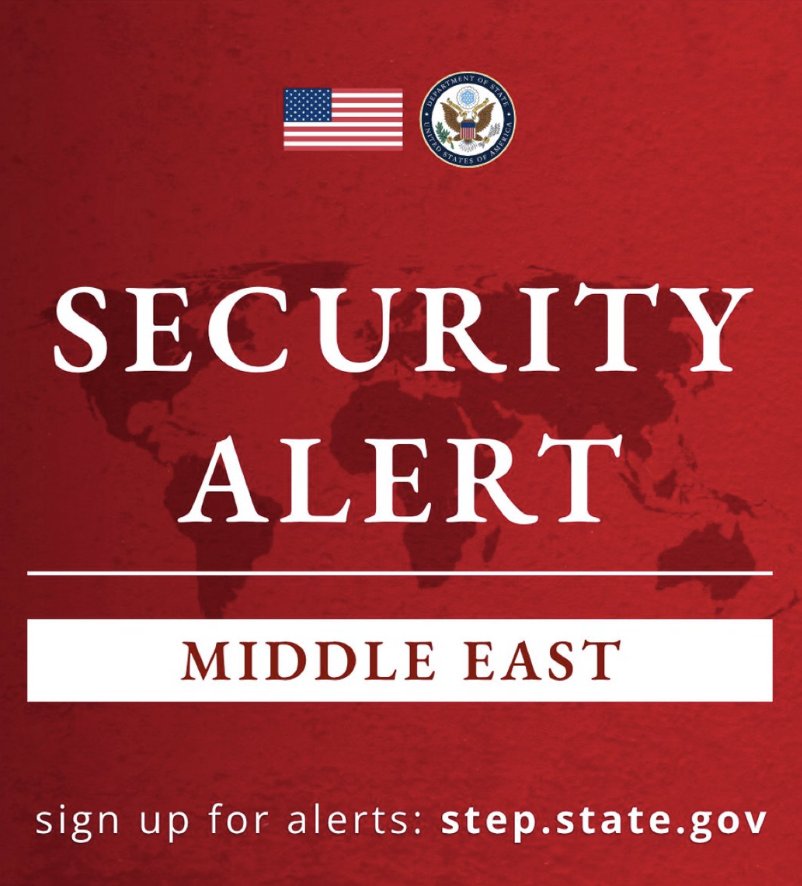 DeepWhale's tweet photo. 🚨 Les États-Unis émettent une alerte de sécurité pour le Moyen-Orient.

- Les missions américaines dans toute la région avertissent les Américains de possibles annulations de vols, fermetures d'espaces aériens et perturbations de voyages.

- L'Iran place toutes ses forces armées en état d'alerte maximale  "Code 100".

- Trump a écourté son séjour à Camp David et serait rentré à la Maison Blanche.