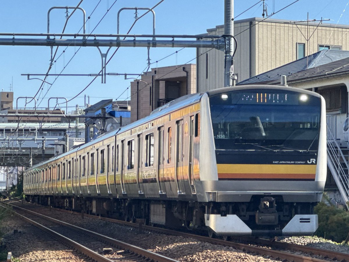 2023_8_AT's tweet photo. 北、四国は国から何千億の経営安定基金もらえてるから赤字が出てもある程度の策を立ててれば基金でなんとか食いつなげる
北海道の739に関してはインバウンドも相まってドル箱のエアポートもしくは札幌近郊の通勤輸送用だしな
完全民営の自力経営で大損益被って金がなくなった束とそりゃ違いが出るわな https://t.co/sg2rTCRenX