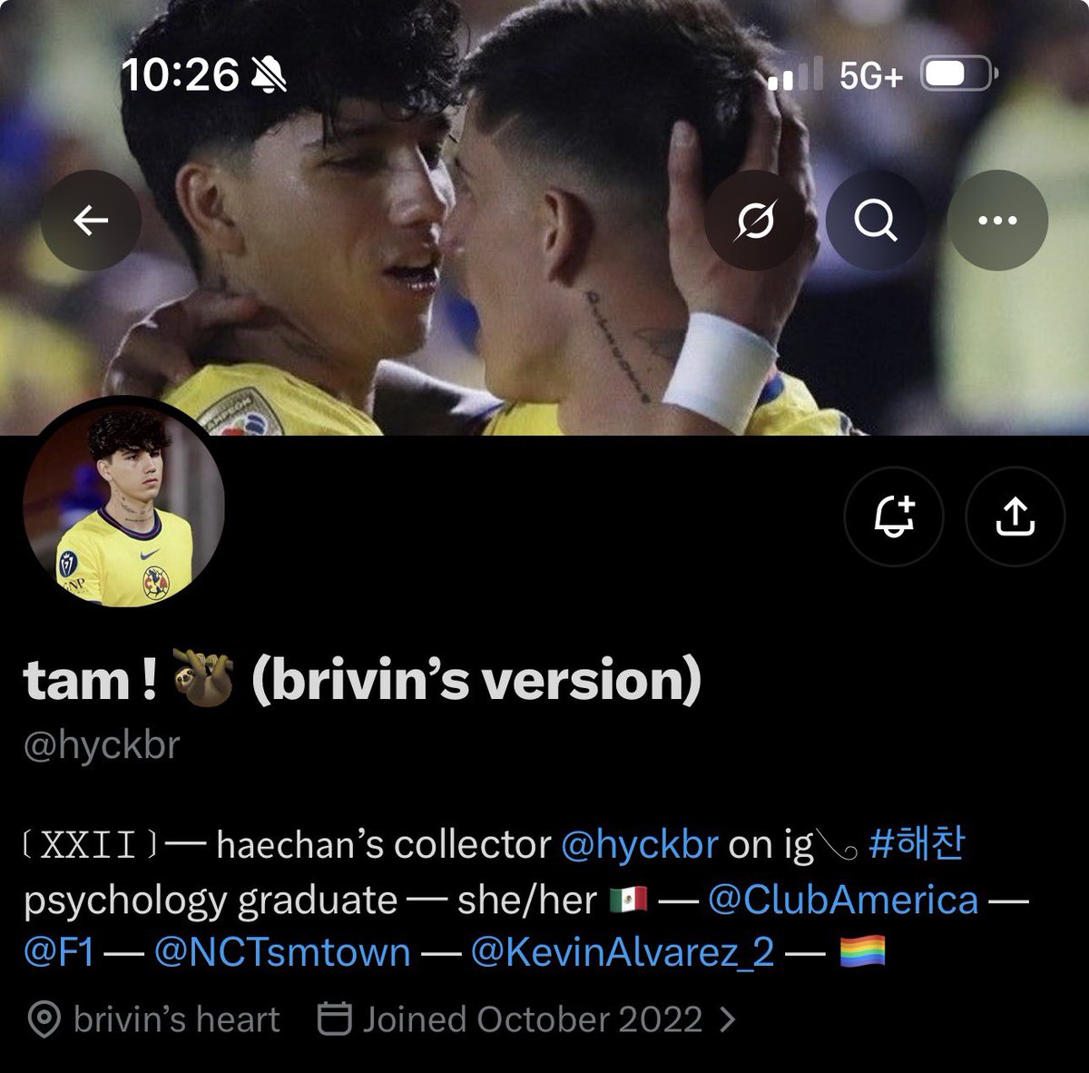 luvchvs's tweet photo. tu puto perfil es lo mismito que el de ellas que ladras jajsjajshshshshshs con que puta cara vas a decir eso 😭 https://t.co/OAKlCpLD76