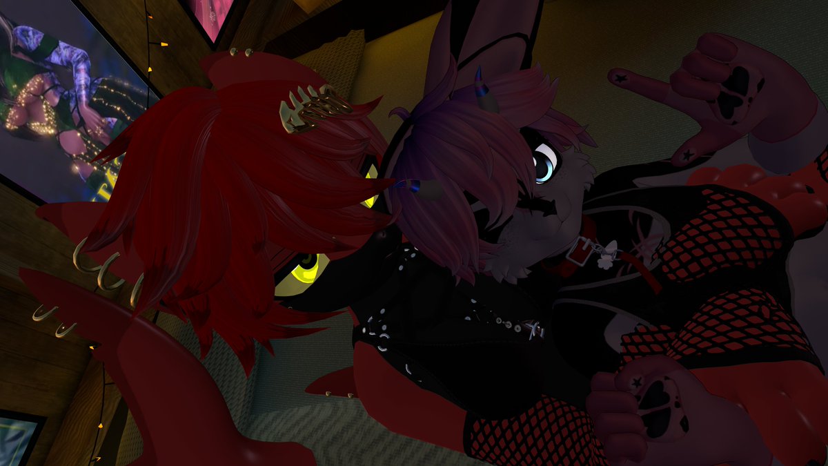 TheRambit's tweet photo. Met @Psy23_ ! Super cute bean! We explored some worlds and had a bunch of fun goofing around n watching a movie! Def wanna hang out again soon! https://t.co/BeH8GYLzGI