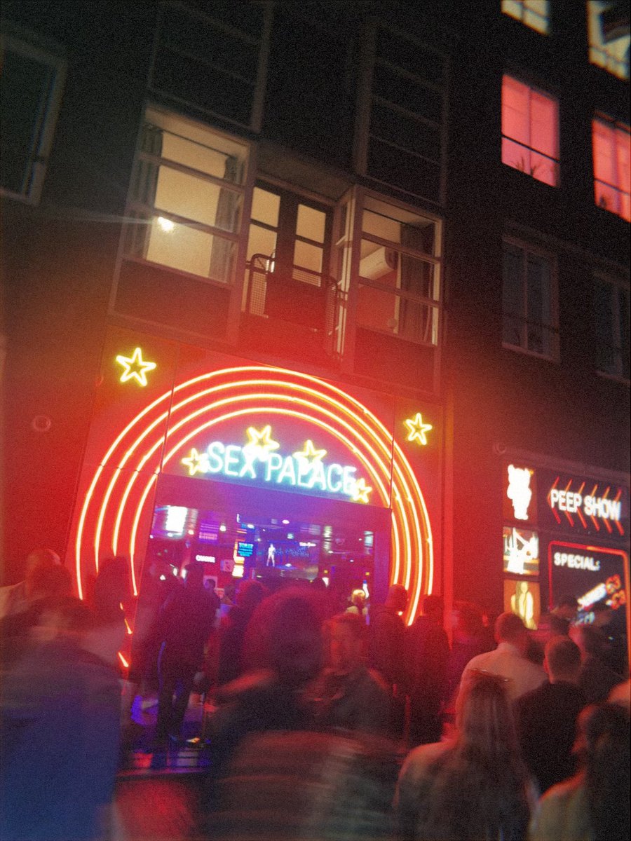 lowkydee's tweet photo. A time was fuckin had in Amsterdam https://t.co/XvGXrOETHV