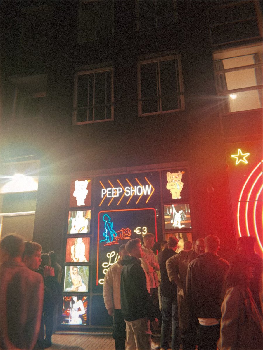 lowkydee's tweet photo. A time was fuckin had in Amsterdam https://t.co/XvGXrOETHV