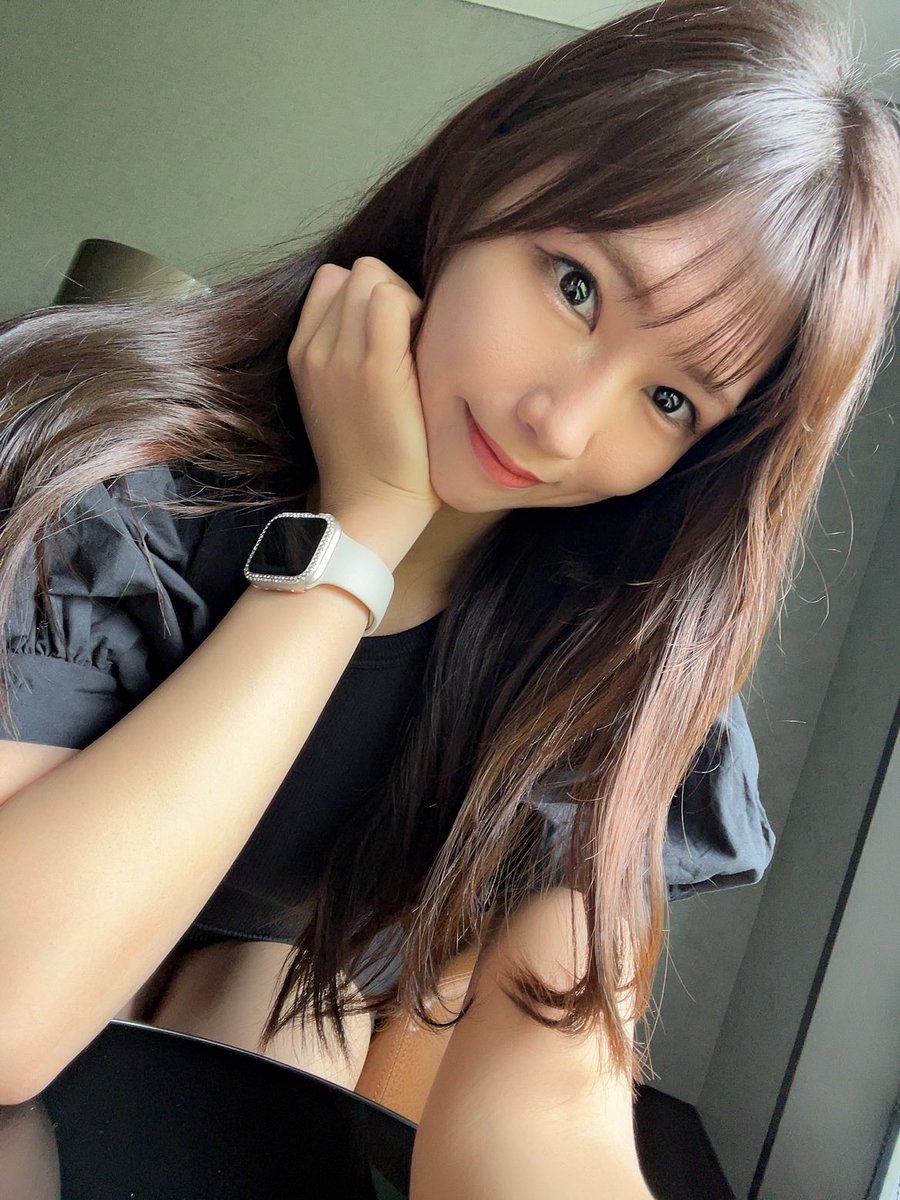 oki_mina's tweet photo. おはようございます☀️

画像整理してたら見つけた👀
前髪がしっかりある私🫣✨️✨️

少し若い🫣🫣

#演者 #パチスロ #パチスロ女子
#拡散希望 #フォロバ100 https://t.co/Kfnu9TXIvX
