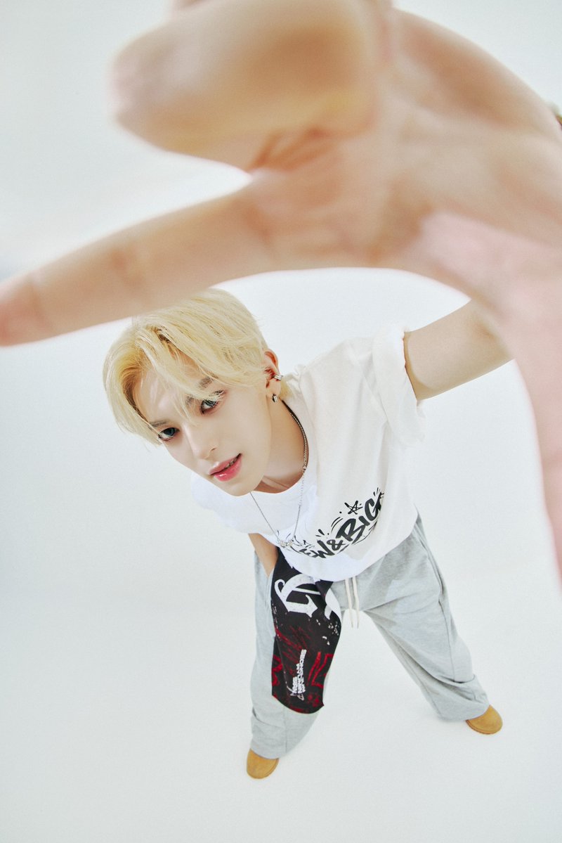 NBIG_official's tweet photo. NBIG(엔빅) Pre-Debut PHOTO&amp;PROFILE
#권도은 #KWONDOEUN

#NBIG #엔빅
#NEW_BOYGROUP https://t.co/VJdIpKjFYx