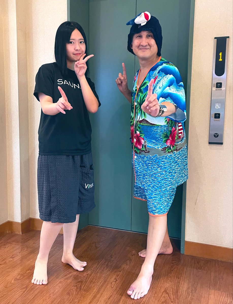 RAYSAN711's tweet photo. 群馬県
「伊勢崎ゆま～る♨️さん」

｢ゆりんこ🎀さん✨｣

13時

㊗️ゆま〜るアウフグース❤️‍🔥
🎊柿落としゆりんこイベント🎉

柔らかなミスト🌧️
青森檜葉🌲

ユーカリプタス・ラディアータ🌿

立ち昇る蒸気🌪️
モバイルロウリュ器🧱

ローズマリー🪻

レモン🍋

たおやかに舞う
フラッグ🚩パラシュート🪂 https://t.co/8btX8zYfcn