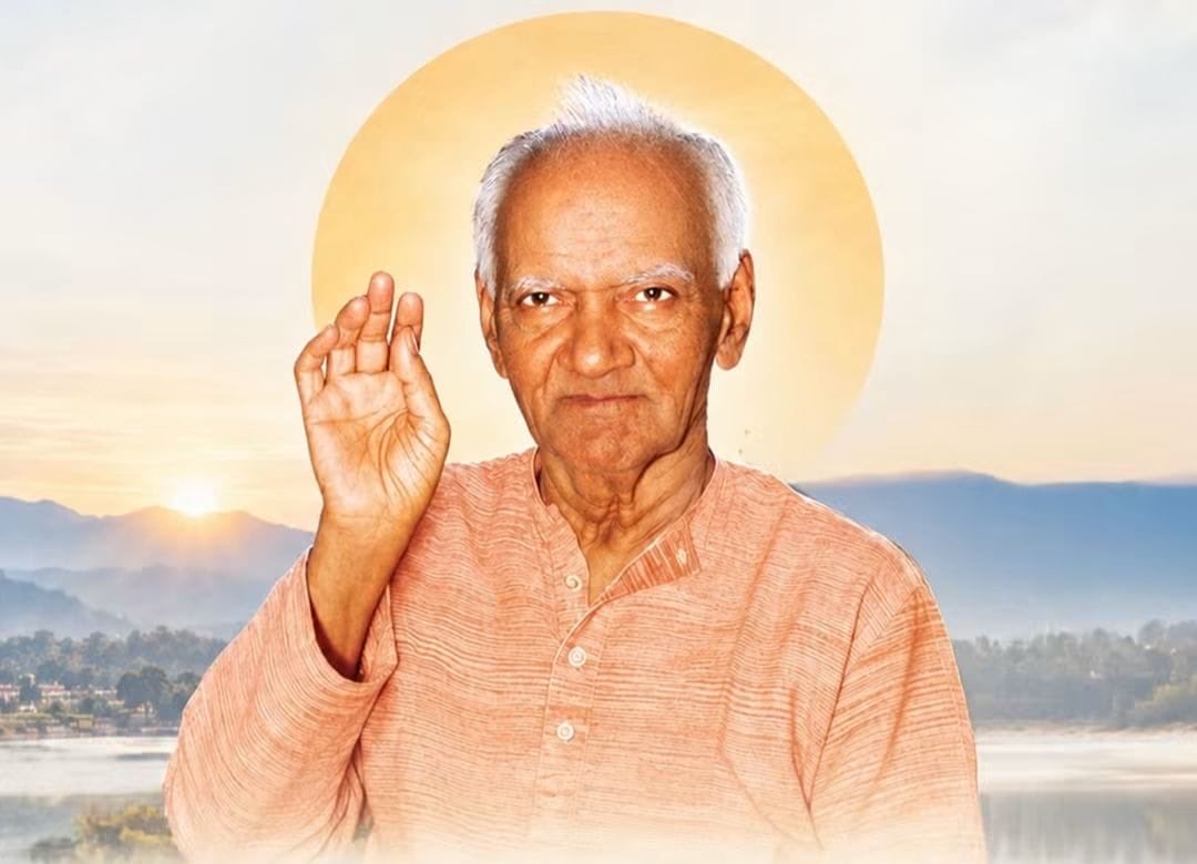 bhikhubhaidbjp's tweet photo. ॥  वयम् राष्ट्रे जागृयाम् पुरोहिताः ॥

युगदृष्टा मनीषी, अध्यात्म-विज्ञानी, दार्शनिक एवं अखिल विश्व गायत्री परिवार के संस्थापक परम पूज्य पं. श्रीराम शर्मा आचार्य जी की जयंती पर उन्हें कोटि-कोटि नमन।

आपका चिंतन सदैव समाज को सेवा, साधना और संस्कार की राह दिखाता रहेगा..!! https://t.co/W0mf4uPIrV