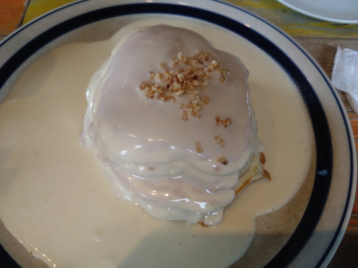 fallnliker's tweet photo. またパンケーキを食べたい欲が出てきたので、コナズ珈琲のココナッツパンケーキとマンゴーピニャコラーダを食べてきました。 https://t.co/5vzPonJGUx