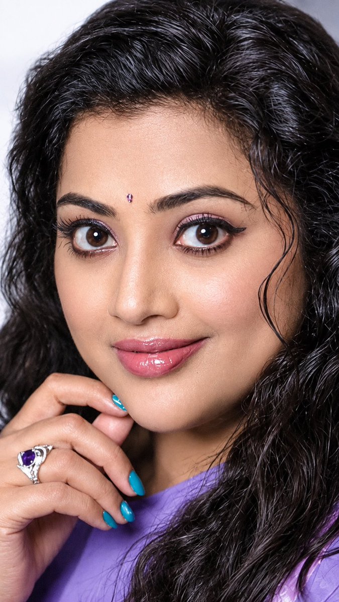 jilebi26's tweet photo. 🎯 #MeenaThread

Actress #Meena New look https://t.co/FKEUXjQU40