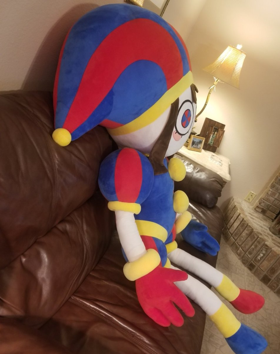 PinkiePines's tweet photo. Do you need a life size Pomni in your life? Grab one below! #tadc #theamazingdigitalcircus #pomni @LizzieRFreeman @GooseworxMusic https://t.co/h8GREHfFoT