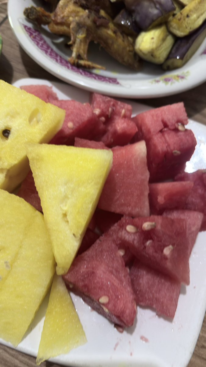 myhppylittlepil's tweet photo. Hari ini aku masak 2 jam. 
(Hah kok lama bgt)

Iya soalnya sambil masak sambil cuci piring sambil itung 1 ekor ayam bisa dapet berapa potong. Ternyata dapet 17 ptg. https://t.co/NSmP664YmL