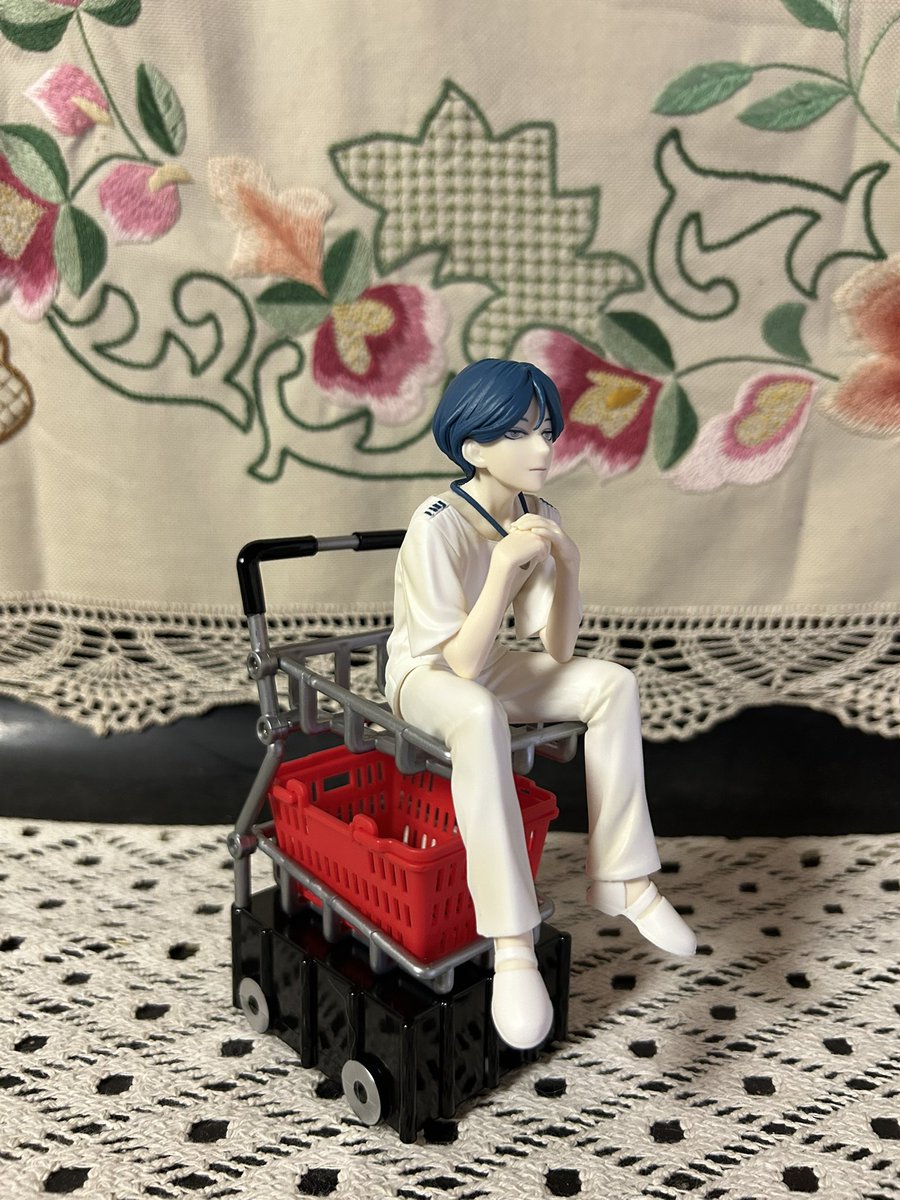 kuri_2giri's tweet photo. ごめんね…車椅子用意できなかったから…せめてコレで…… https://t.co/4aDJAvv7Vw