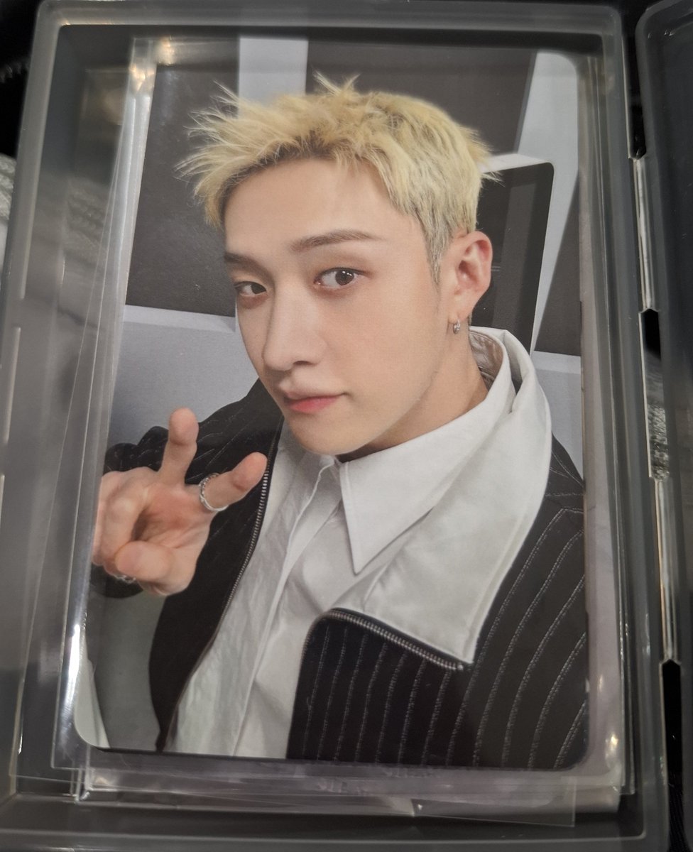 S_S_BC97's tweet photo. StrayKids スキズ RUNIT JAPAN グッズ オンライン 購入特典 トレカ 交換

【譲】バンチャン 🐺

【求】ハン 🐿️

郵送交換です📮
ご連絡お願いします🙇‍♀️

#StrayKids交換
#スキズ交換 https://t.co/weDsOYhfeG