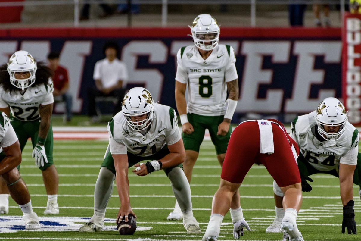 JackBDann's tweet photo. Maybe it’s against the Bison’s second or third team, but Jackson Sharman has quietly been great after halftime. 

Since the break: 

18-for-21 
182 yards
1 touchdown https://t.co/Ma2P1M9B3j