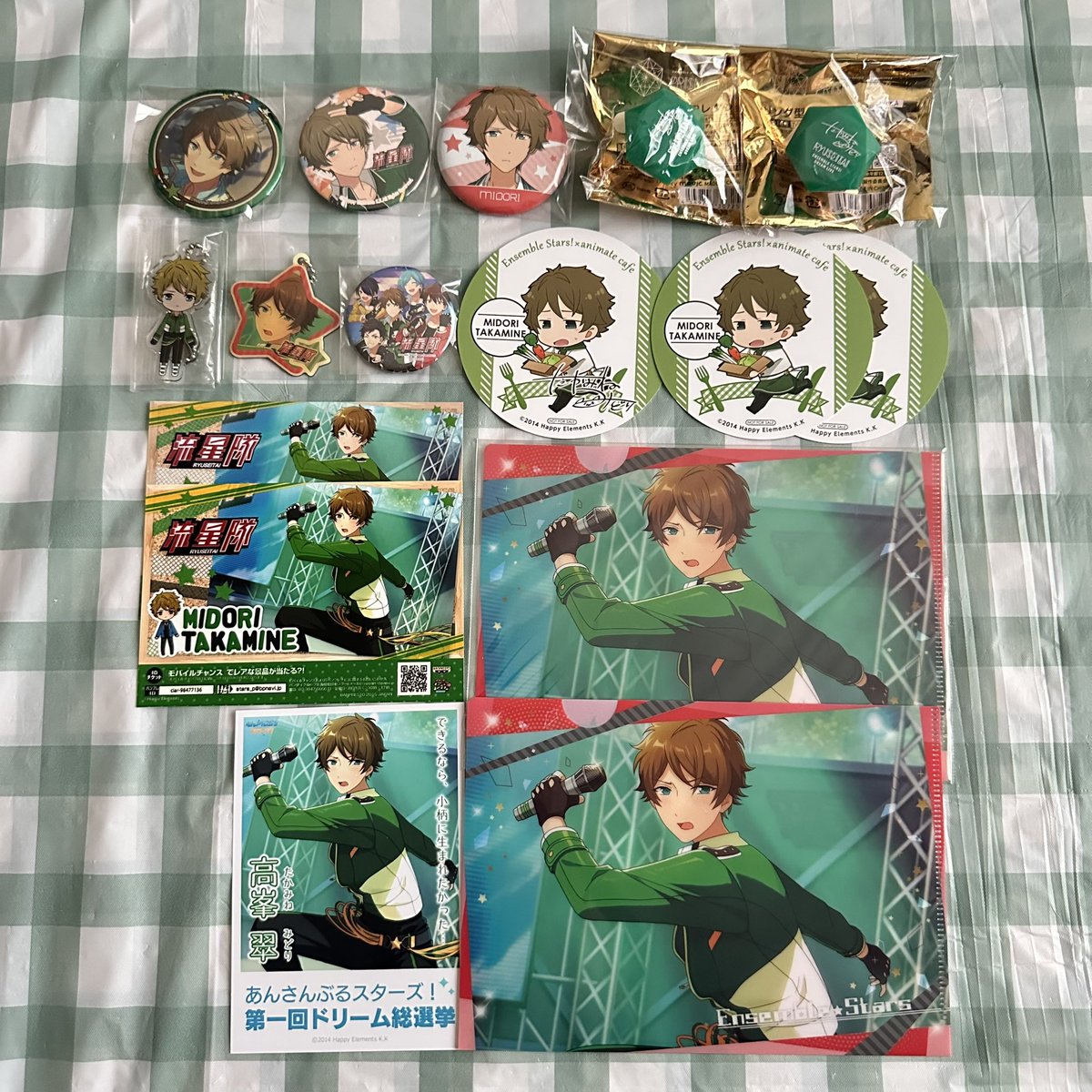 haaa_2525's tweet photo. 【譲渡】あんスタ 流星隊 それぞれ()の金額で譲ります。送料別。
高峯翠(1500)
南雲鉄虎(1000)
経年劣化気にしない方のみでお願いいたします。 https://t.co/YIX4slHSgD
