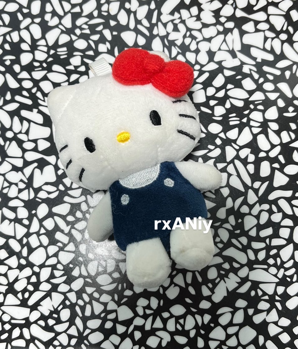 rxANiy's tweet photo. ♡ ส่งต่อพวงกุญแจห่วงหัวใจตุ๊กตาคิตตี้ ♡

- 150 รวมส่ง

❌ ไม่มีห่วง ไม่เคยออกไปเที่ยว

สนใจทัก dm ได้เลยค่ะ💘
#ตลาดนัดsanrio https://t.co/0TuuhR4LXN