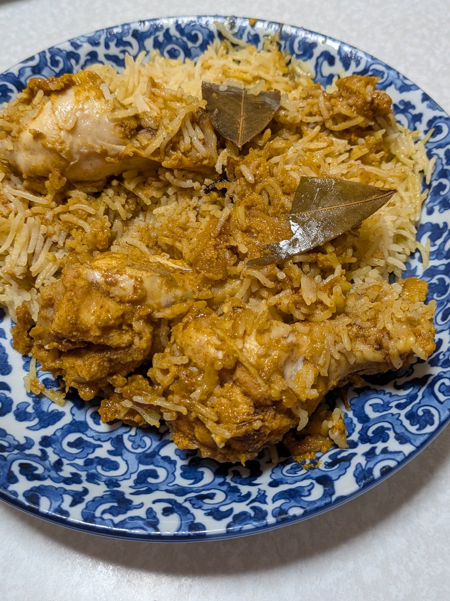 neneri's tweet photo. 印度カリー子さんの本から
炊飯器で炊いた手羽元チキンビリヤニ
スパイス効いててうまい https://t.co/UnMljOeVSp