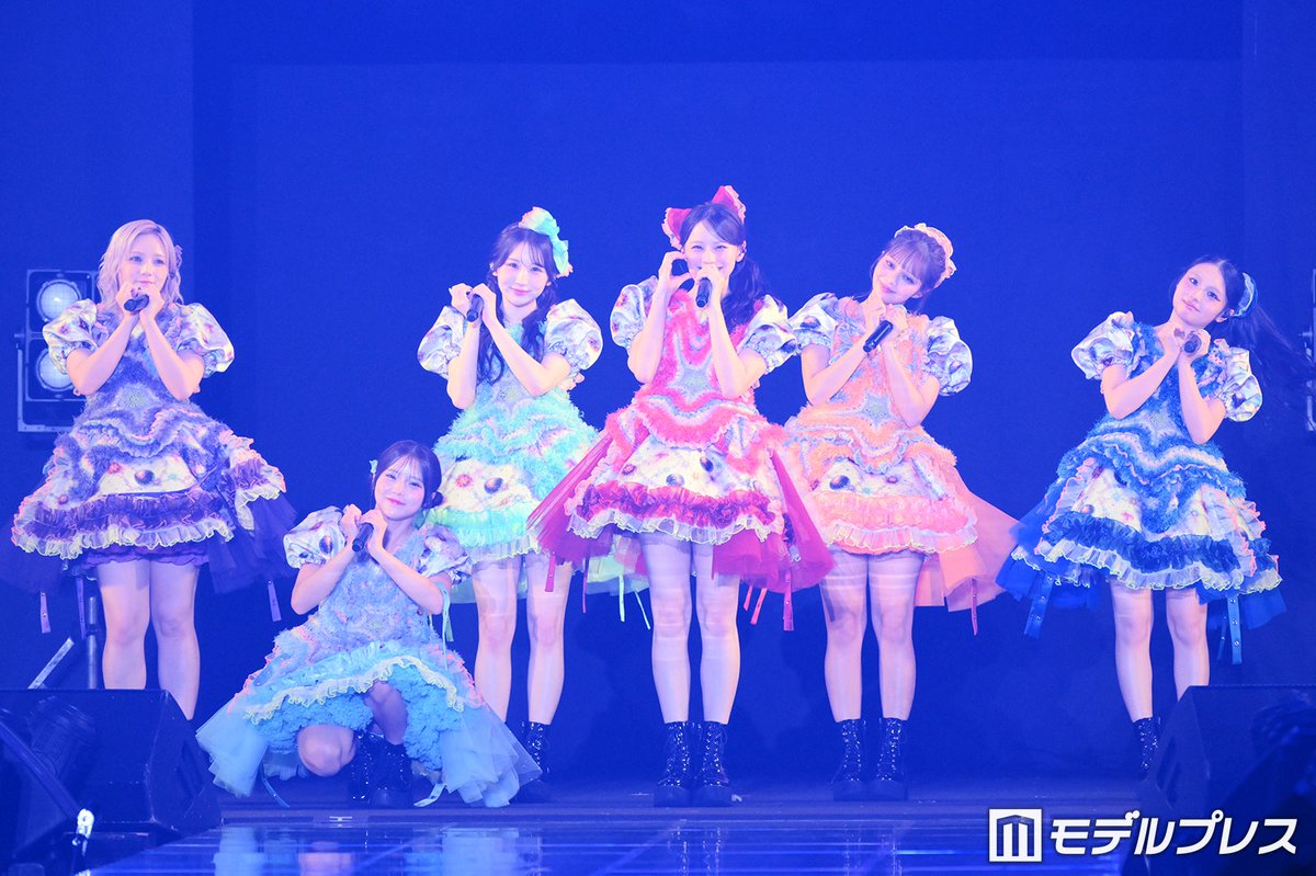 modelpress's tweet photo. 【IDOL RUNWAY COLLECTION 2026A/W🎀】

CANDY TUNE、パワフルライブに釘付け
観客に笑顔届けるステージに🌟

🎤セットリスト・写真多数
https://t.co/gqI9Ng0yos

M1.Overture -first tune-
M2.エトセトLOVE
M3.必殺あざとポーズ
M4.アイしちゃってます♡
M5.キス・ミー・パティシエ
M6.総意♡So Free

@CANDY_TUNE_ #IRC_TGC ▷アイドルランウェイ