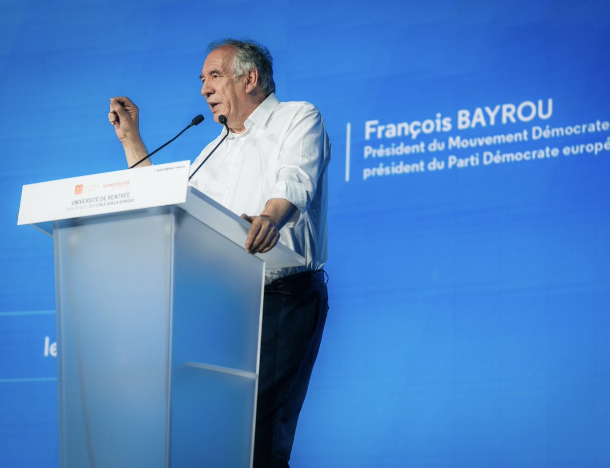 barbaradevos's tweet photo. Une famille politique unie et déterminée à œuvrer pour l’intérêt général dans la période critique que traverse notre pays https://t.co/hkxvjJxzAf