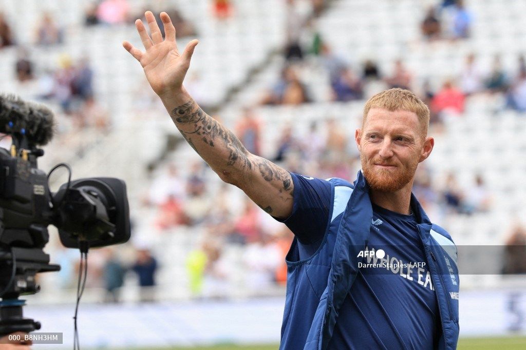 AFP's tweet photo. Newly-appointed England Test coach Stephen Fleming says it would be "wrong" to ask former captain Ben Stokes to reverse his international retirement before next year's Ashes.
Stokes  announced the end of his England career during a defeat by New Zealand in June.
https://t.co/A1yxJpBYcD