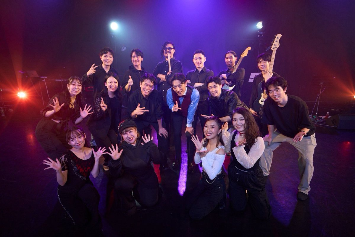 piayno96's tweet photo. 昨日！無事終演しました💐

前回にも増して、挑戦の連続だった今回。
でも現場の空気は変わらず、いつも暖かくてパワフルで楽しかったー！

シンセともより仲良くなれた気がしてる🤝

翔さん今回も声かけてくれてありがとう☺︎
またみんなとご一緒できますように🧚‍♀️

ありがとうございました☺️ https://t.co/Jl84mlqMi4