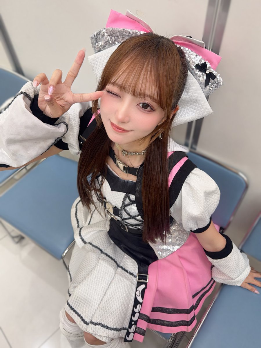 hibino_meina's tweet photo. #なんとかなるなる Laugh &amp; Smile
#ラフラフリリイベ 完走🏃🏻✨
ありがとうございました！

みんなのおかげで、暑さも雨も
なんとかなった期間でした🤭

オモカワ、巡業キックオフ、全国巡業
その他にもたくさん会えるから、
すぐ会おうね😭🎶 https://t.co/3MvUddSKDj